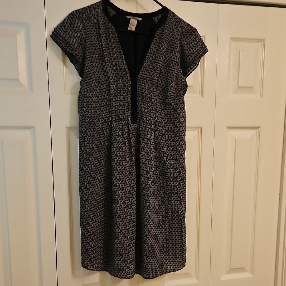H&M Black and White Button Front Tie Back Midi Dress